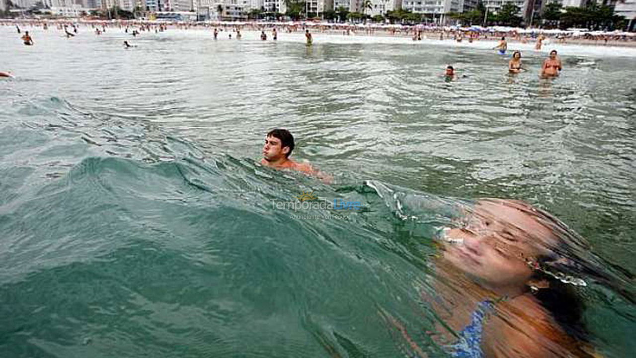 Apartamento para aluguel de temporada em Guarujá (Pitangueiras)