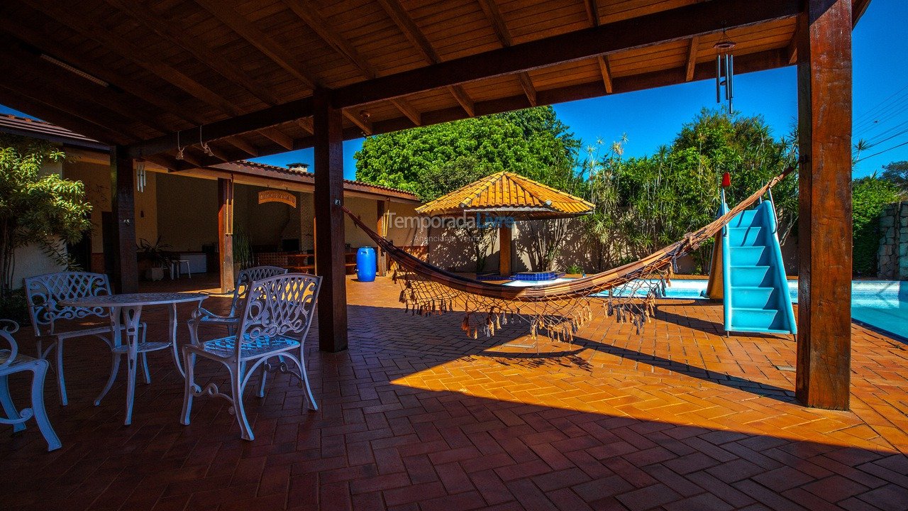 Casa para alquiler de vacaciones em Foz do Iguaçu (Vila Adriana)