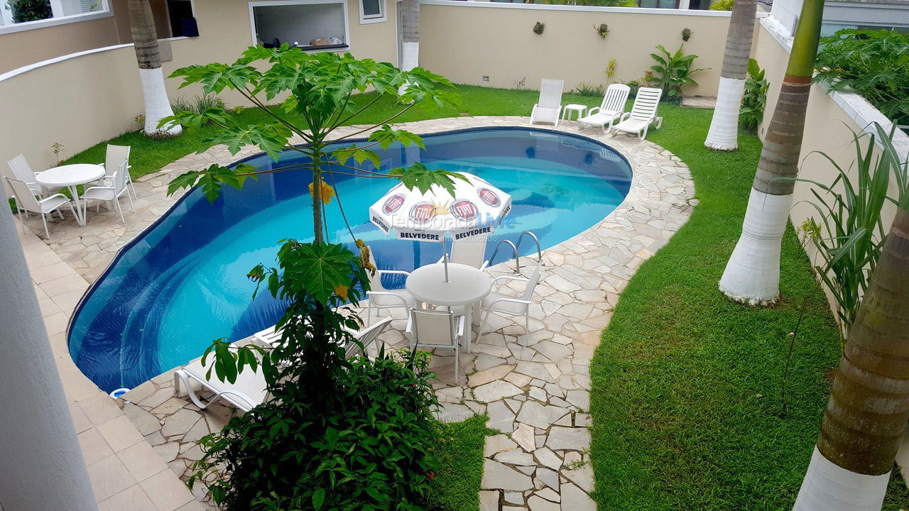 Casa para aluguel de temporada em Guarujá (Praia do Pernambuco)