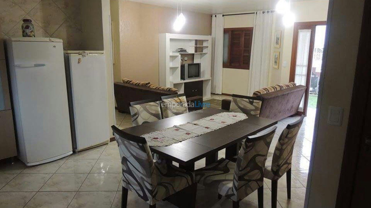 House for vacation rental in Garopaba (Centro)