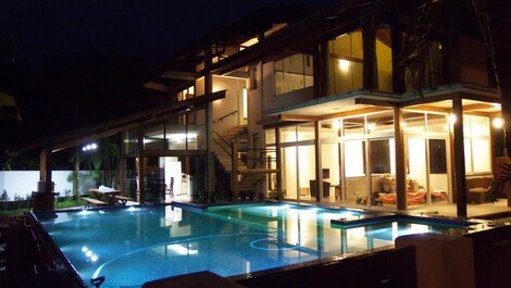 Couse Praia da Baleia, 4 suites, pool, Excellent Family Environment