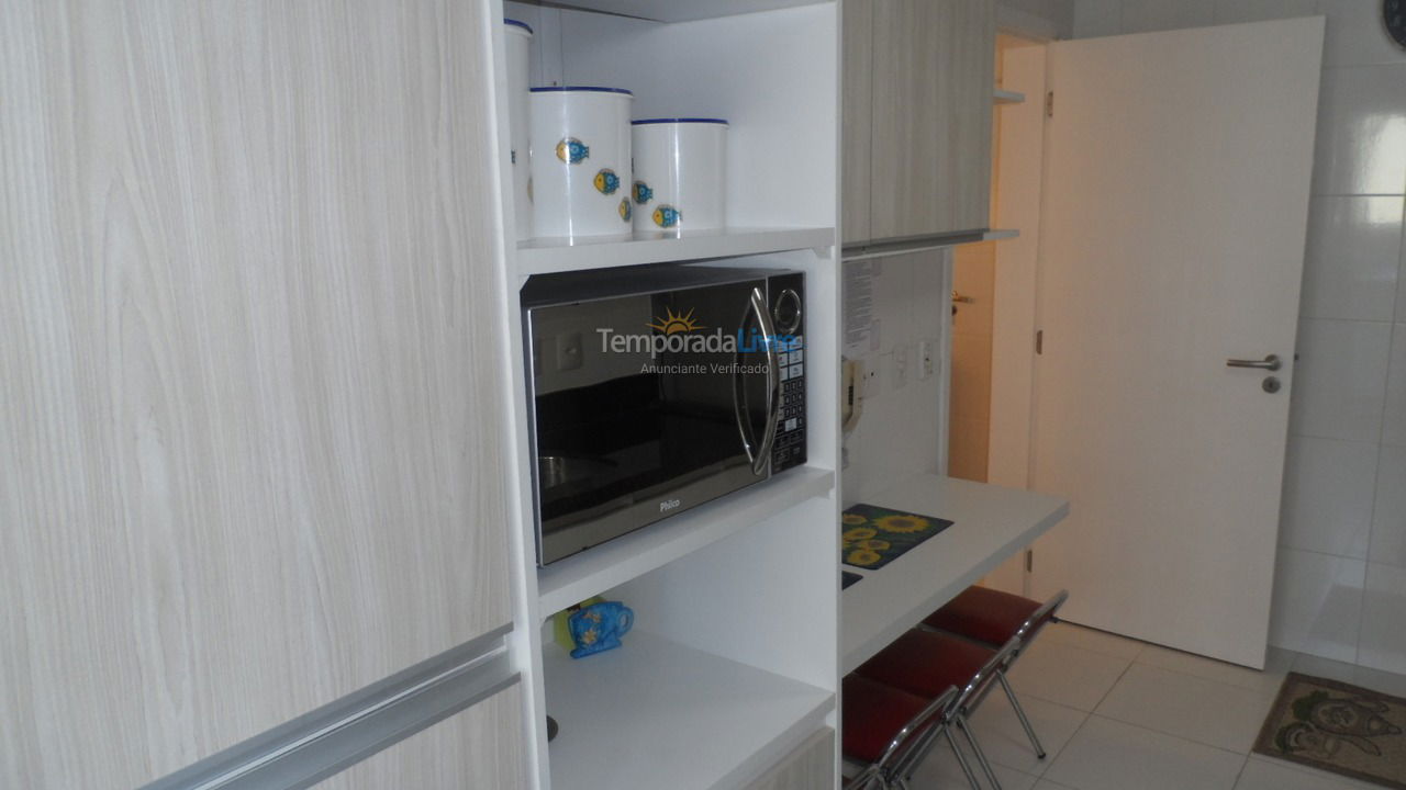 Apartamento para aluguel de temporada em Guarujá (Pitangueiras)