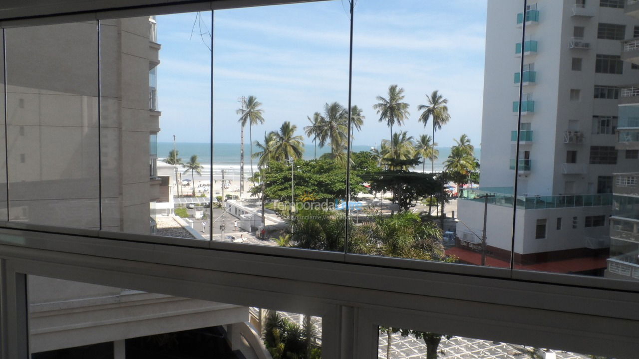 Apartamento para aluguel de temporada em Guarujá (Pitangueiras)