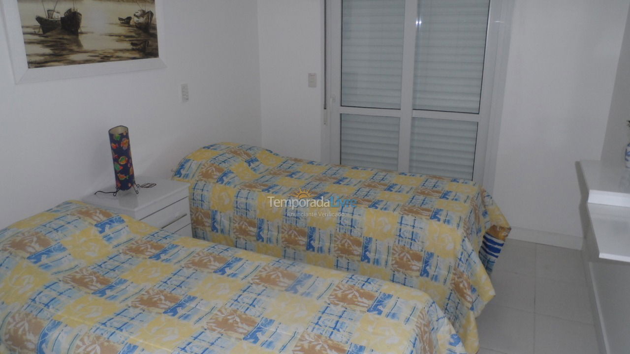 Apartamento para aluguel de temporada em Guarujá (Pitangueiras)