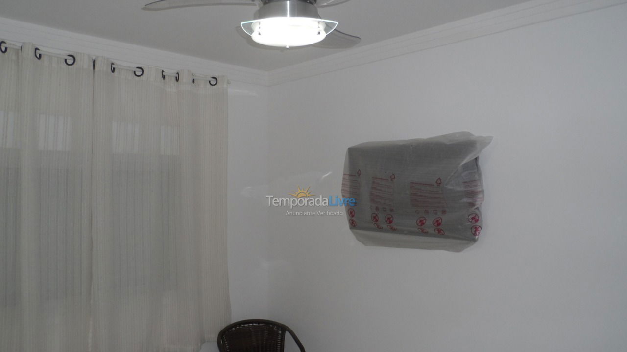 Apartamento para aluguel de temporada em Guarujá (Pitangueiras)