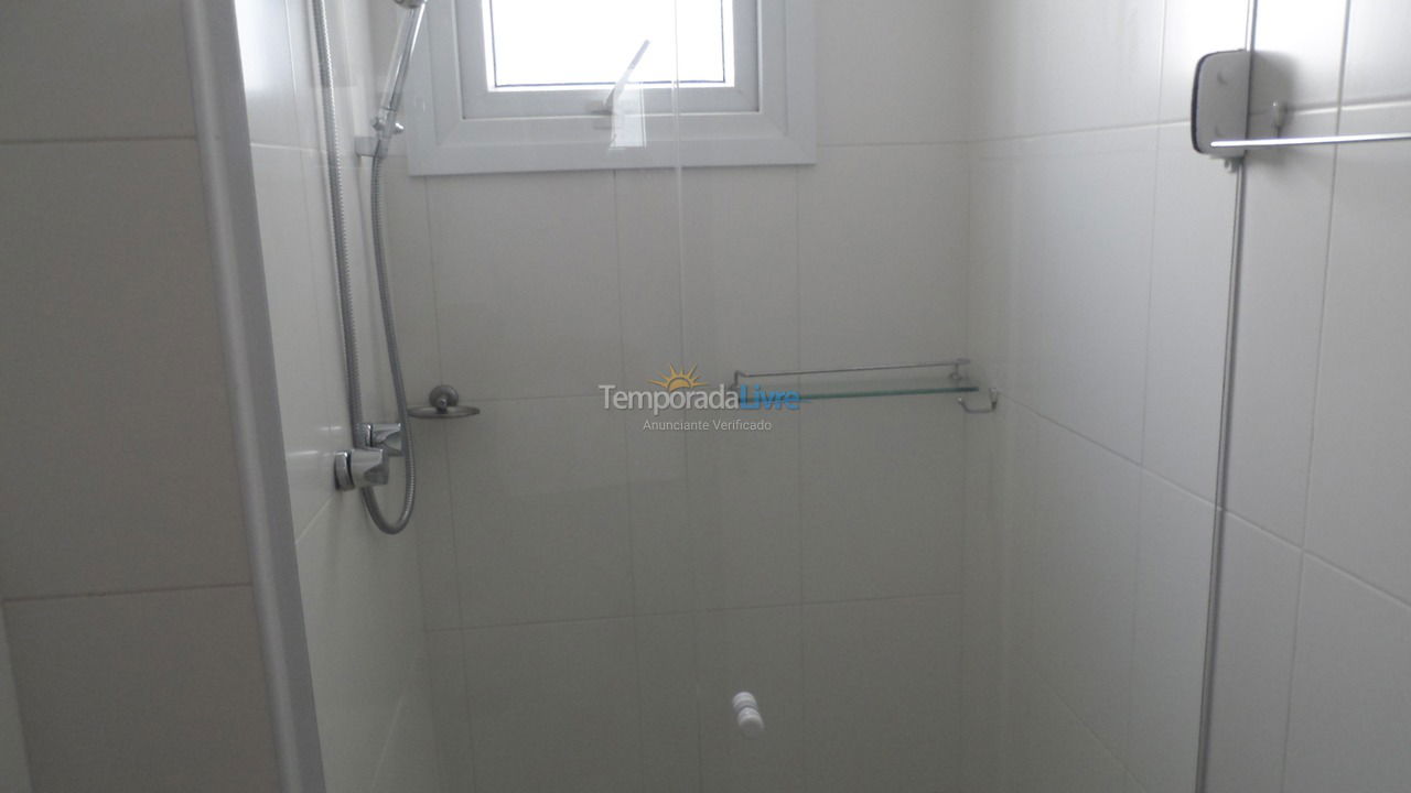 Apartamento para aluguel de temporada em Guarujá (Pitangueiras)