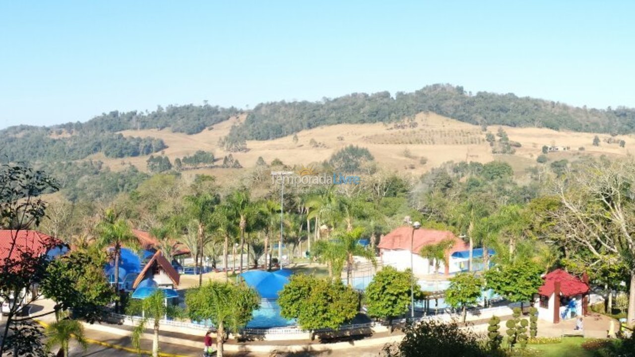 Apartamento para aluguel de temporada em Piratuba (Termas Piratuba)