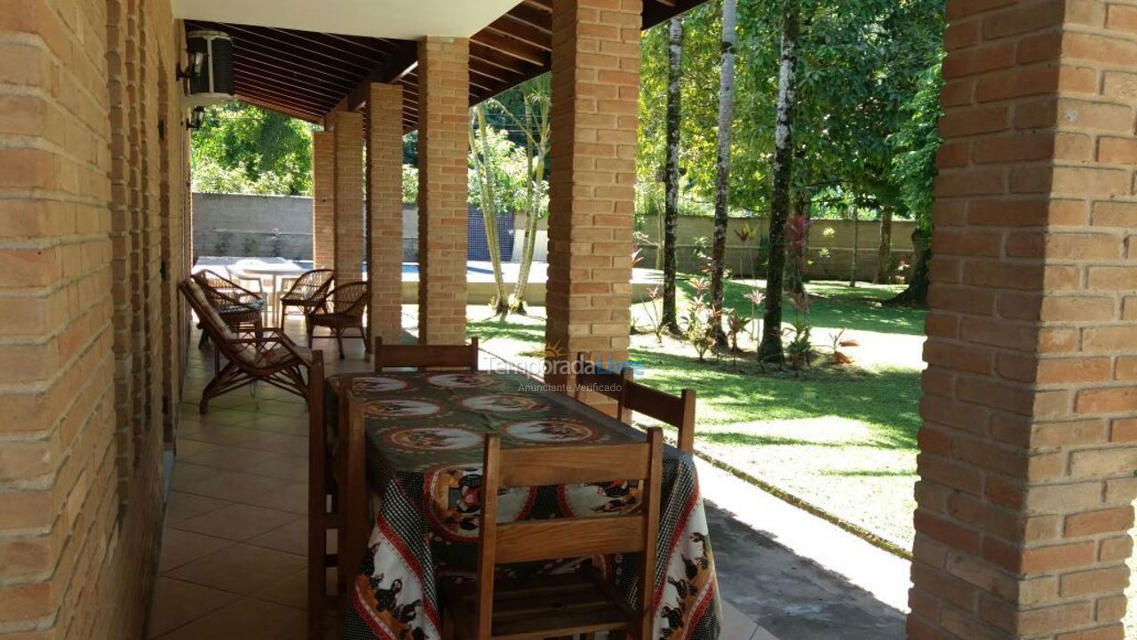 Casa para aluguel de temporada em Ubatuba (Enseada)