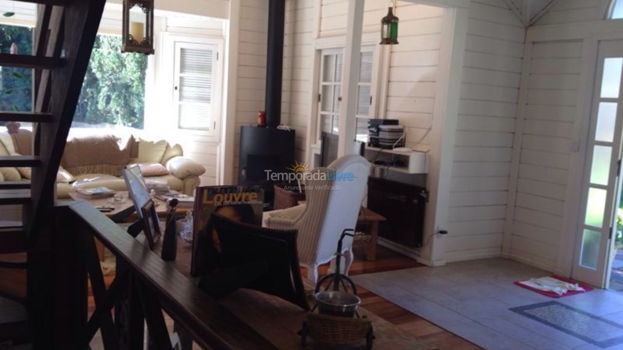 Casa para alquiler de vacaciones em Gramado (Floresta)