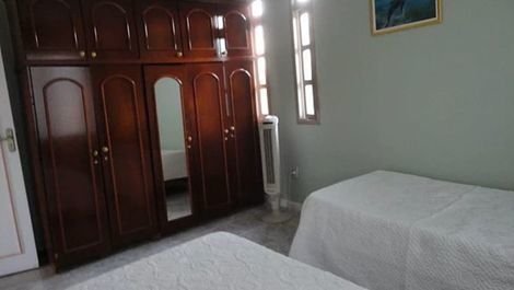 Furnished house for the season in PRAIA DE ARUANÃ in.