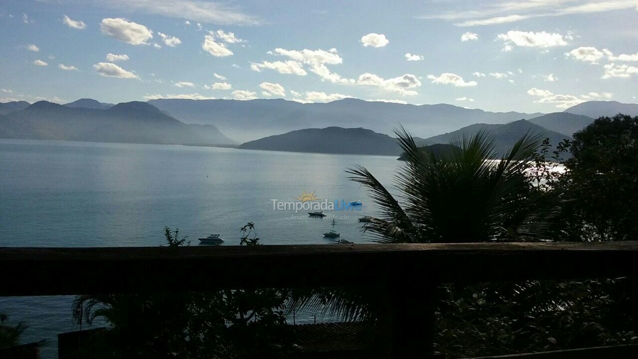 Casa para alquiler de vacaciones em Ubatuba (Praia da Almada)