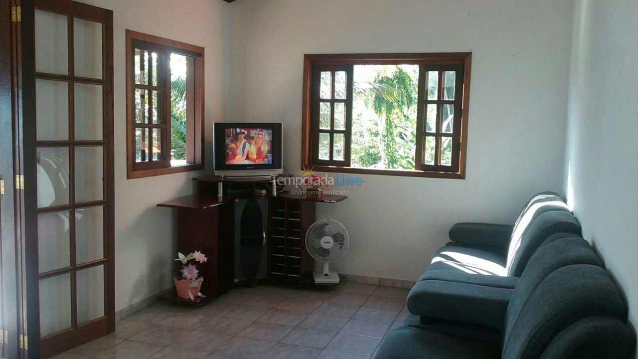 Casa para alquiler de vacaciones em Ubatuba (Praia da Almada)