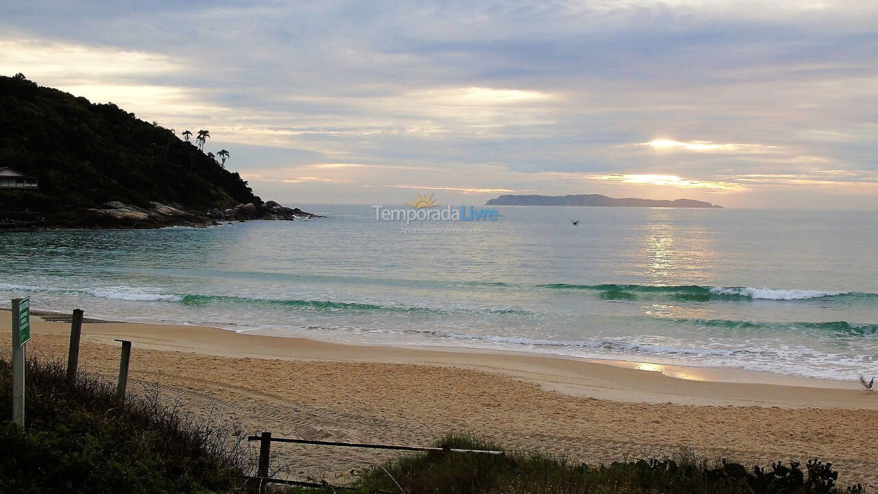Apartamento para aluguel de temporada em Bombinhas (Praia de Quatro Ilhas)