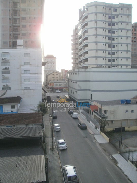 Casa para aluguel de temporada em Itapema (Meia Praia)