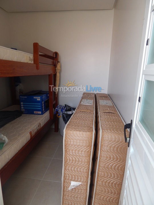 Apartamento para aluguel de temporada em Florianópolis (Praia Brava)