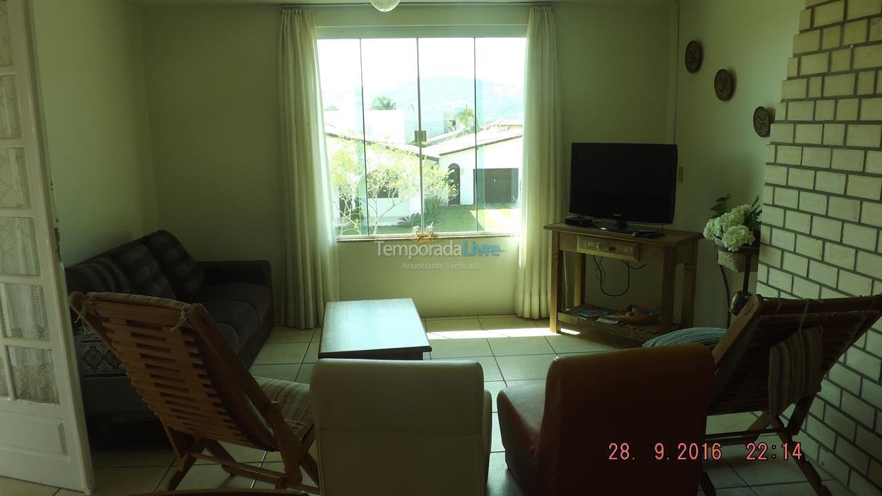 Apartamento para aluguel de temporada em Garopaba (Ferraz)