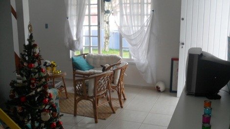 Great townhouse 1 bedroom with AC, 2 bedrooms with fan, barbecue