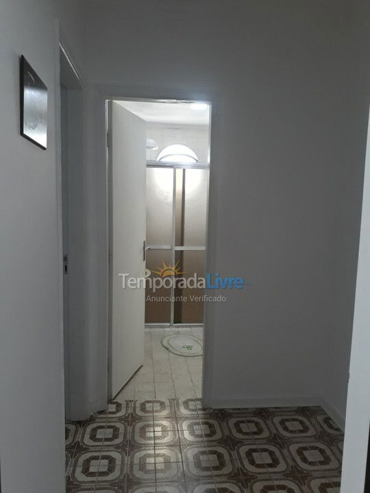 Apartamento para aluguel de temporada em Guarujá (Pitangueiras)