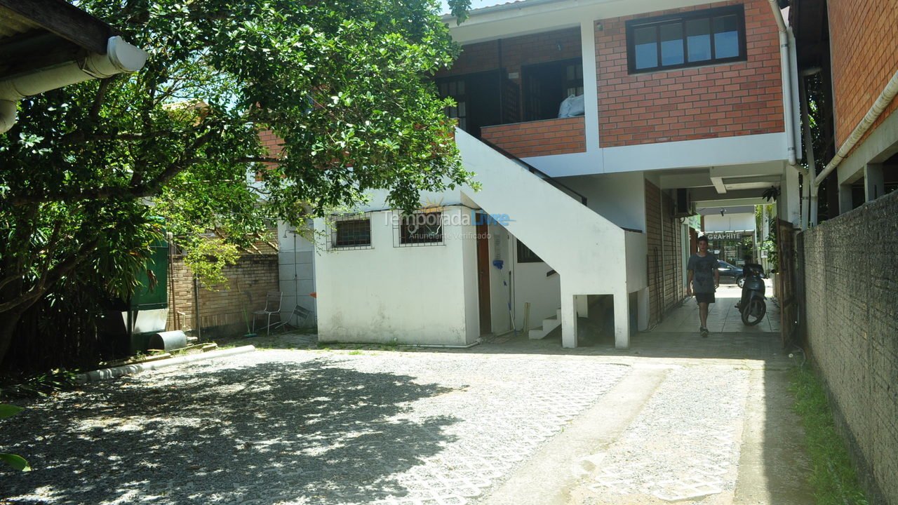 Apartamento para aluguel de temporada em Garopaba (Centro)