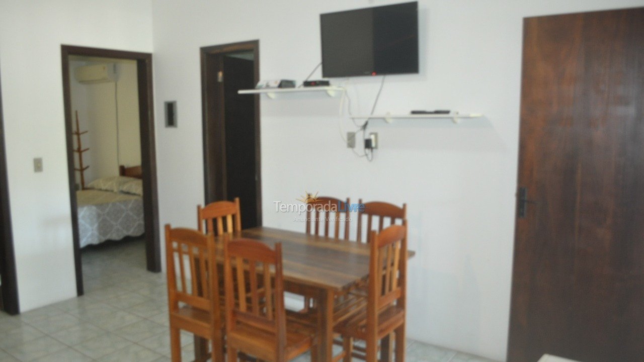 Apartamento para aluguel de temporada em Garopaba (Centro)