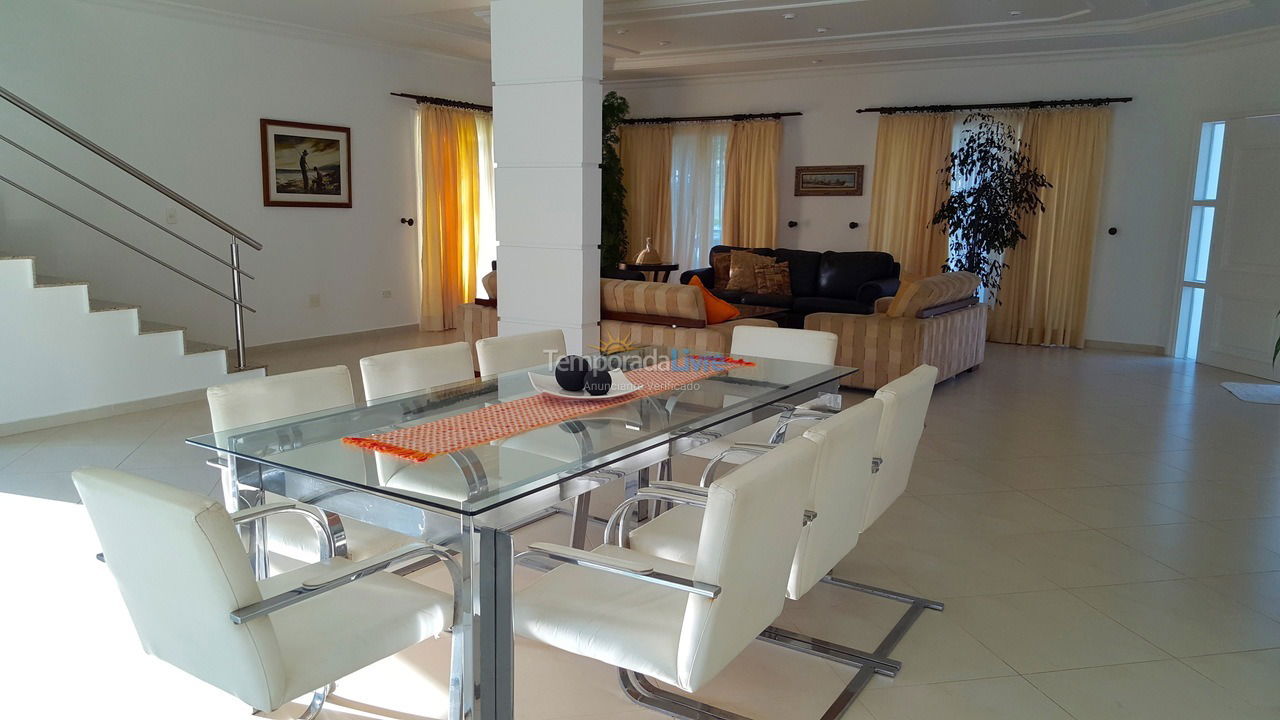 Casa para aluguel de temporada em Guarujá (Praia do Pernambuco)