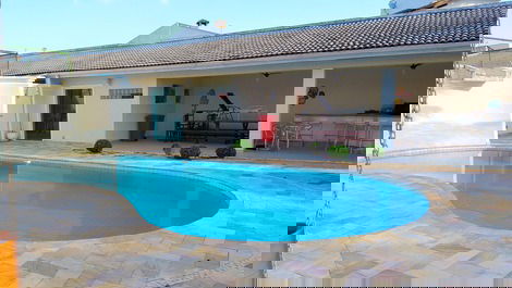Casa para venda e locação em Jardim Acapulco
