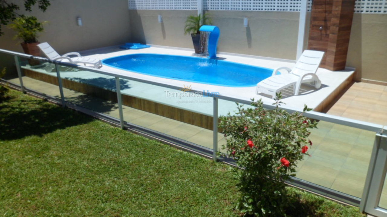 Casa para aluguel de temporada em Florianopolis (Canasvieiras)