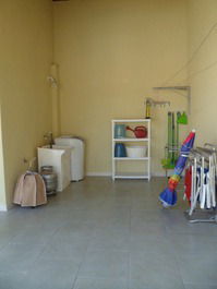 Excellent house with 04 bedrooms (02 suites), 250m from the beach