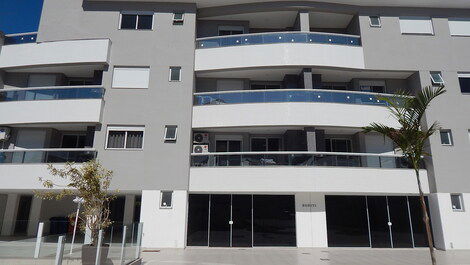 3 BEDROOM APARTMENT IN ENGLISH, WITH SWIMMING POOL AND TENNIS BEDROOM