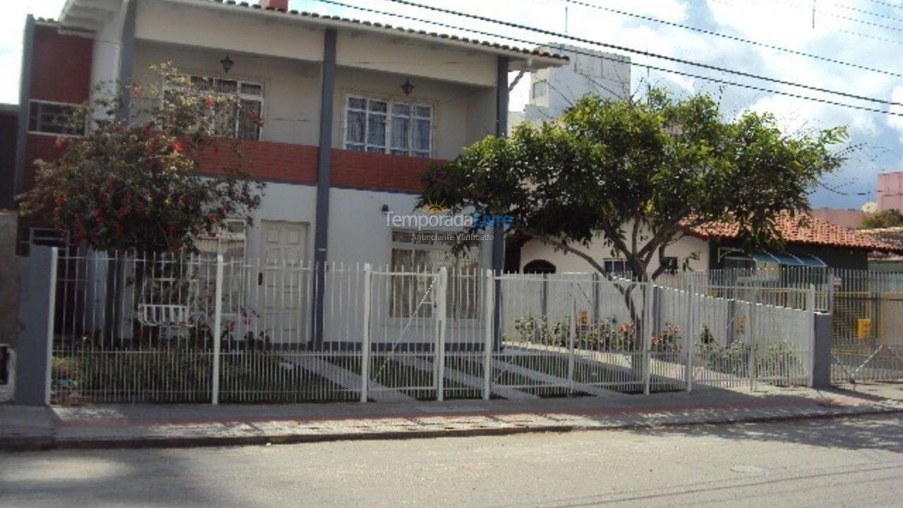 Casa para aluguel de temporada em Florianopolis (Canasvieiras)