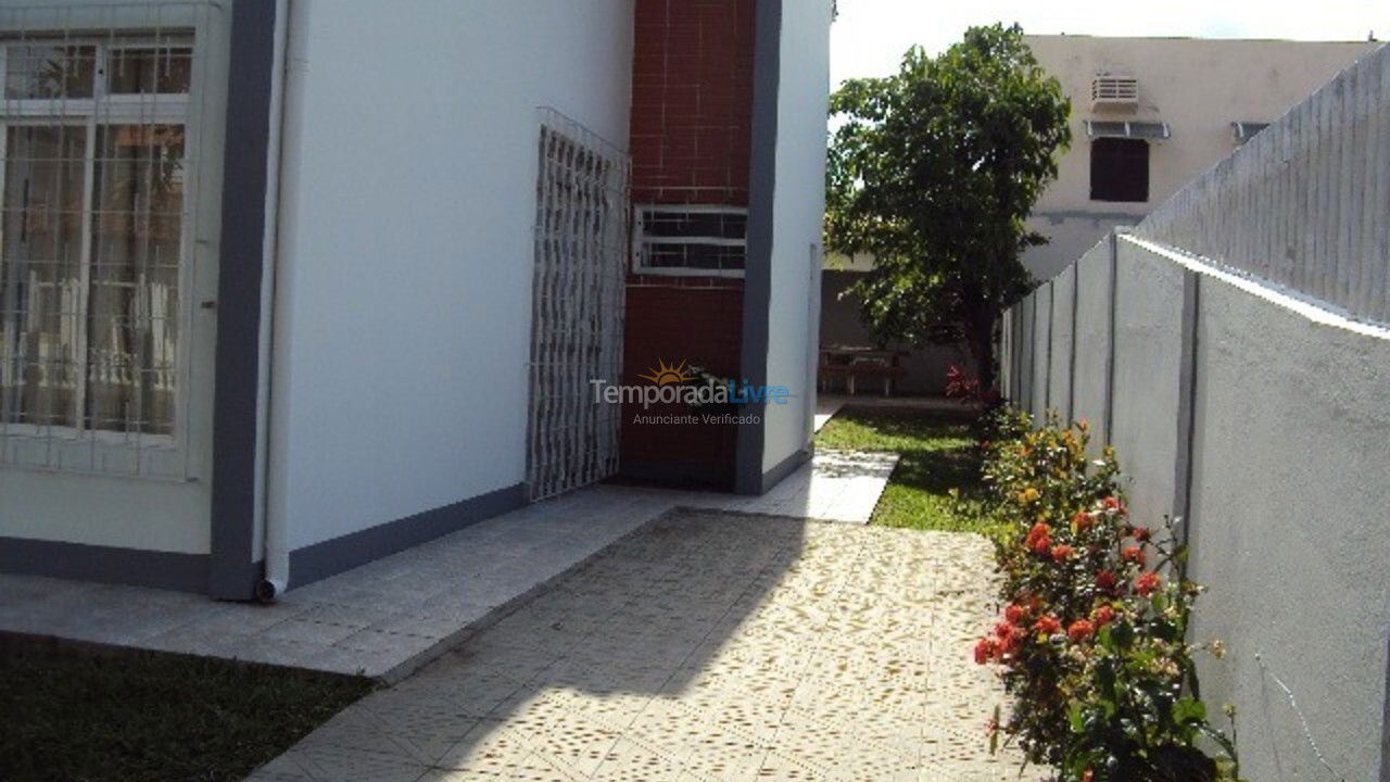 Casa para aluguel de temporada em Florianopolis (Canasvieiras)