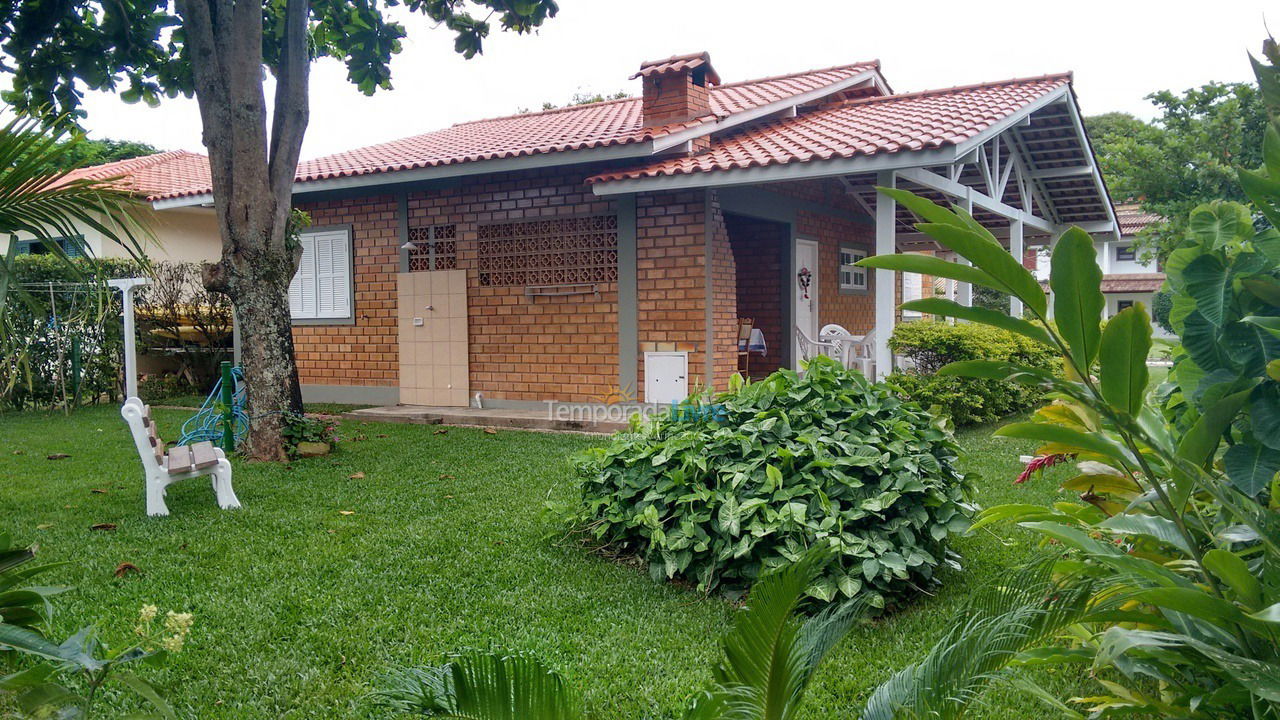 Casa para aluguel de temporada em Florianopolis (Praia dos Ingleses)