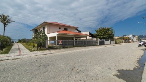 APARTMENT SEA SIDE IN MARISCAL