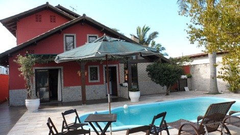 House with swimming pool, 4 bedrooms air-conditioned, Wifi and cable TV.