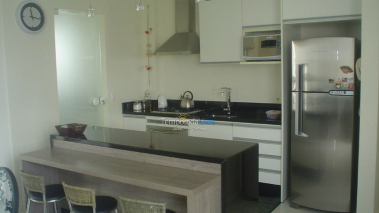 Apartamento para aluguel de temporada em Balneário Camboriú (Praia Central)