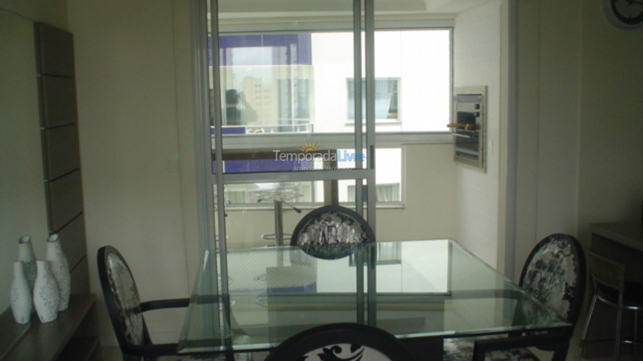 Apartamento para aluguel de temporada em Balneário Camboriú (Praia Central)