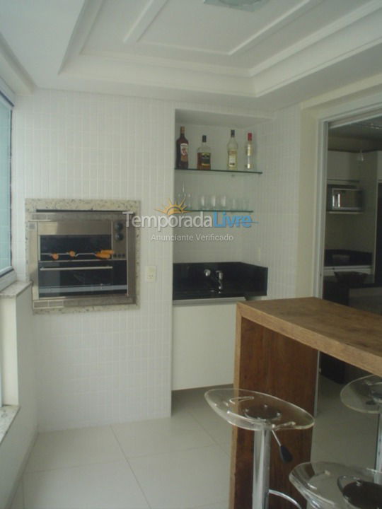 Apartamento para aluguel de temporada em Balneário Camboriú (Praia Central)
