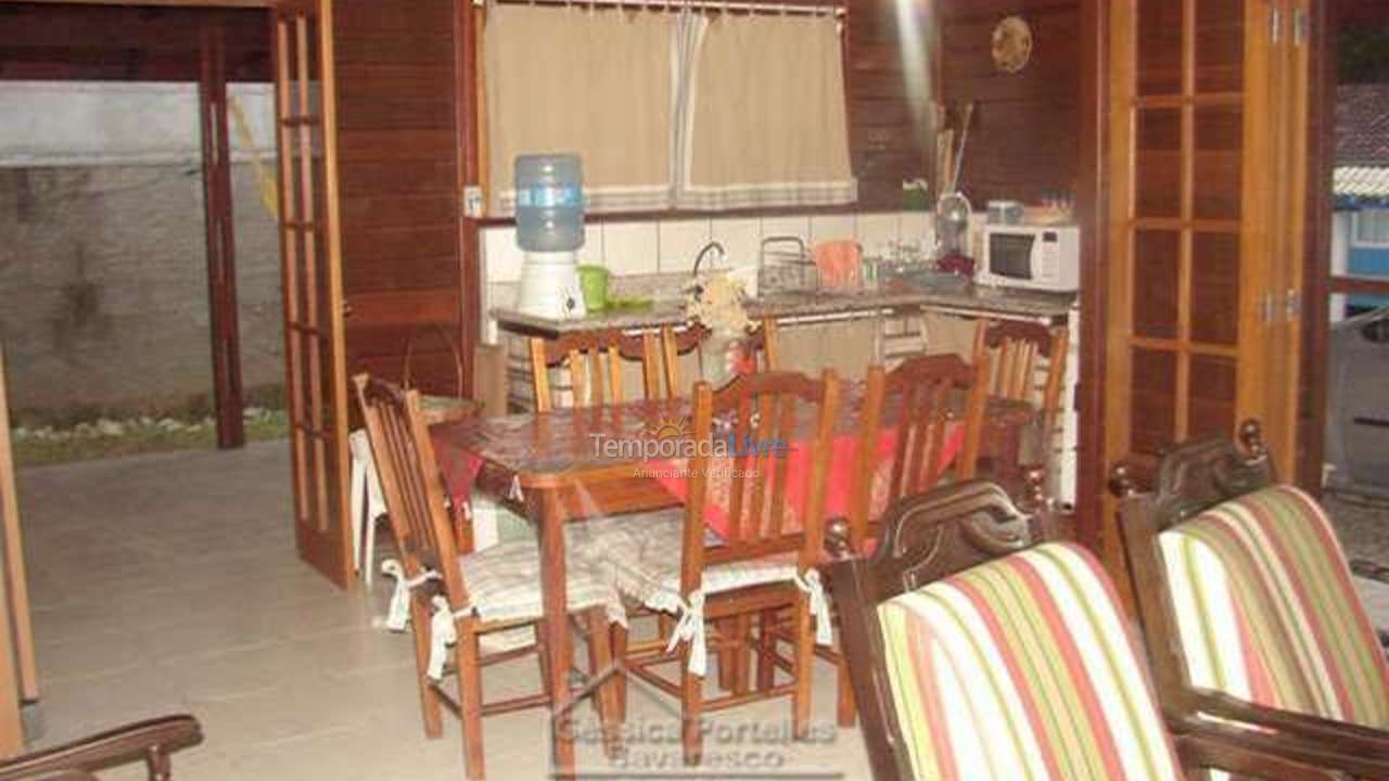 House for vacation rental in Bombinhas (Praia de Zimbros)