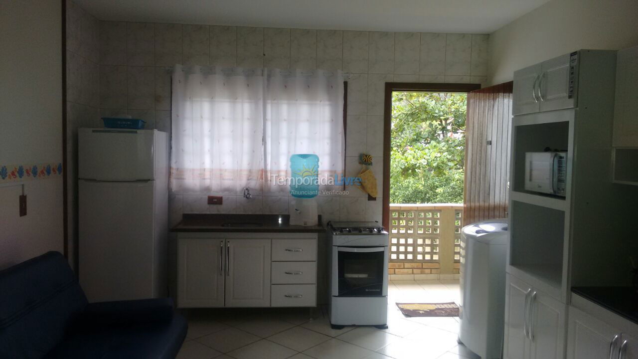 Apartamento para alquiler de vacaciones em Bombinhas (Praia de Quatro Ilhas)