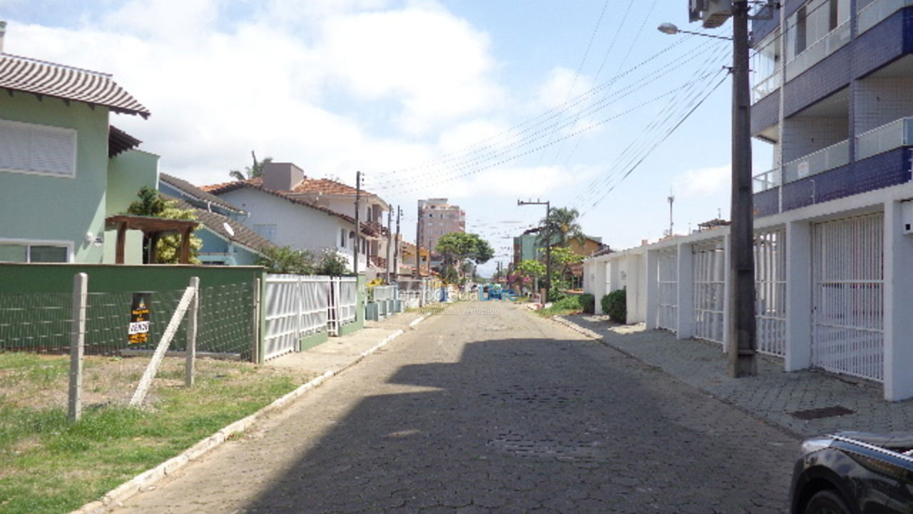 Apartamento para aluguel de temporada em São Francisco do Sul (Enseada)