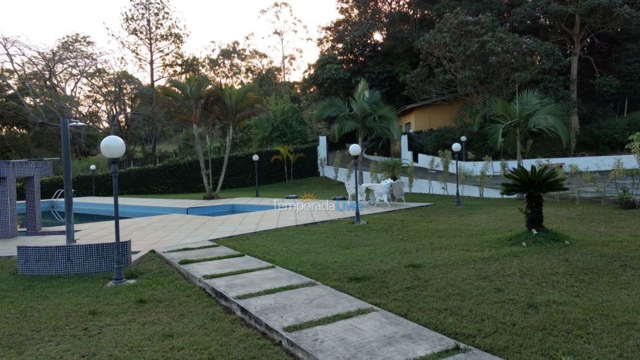 Chácara / sítio para aluguel de temporada em Guararema (Parque Agrinco)