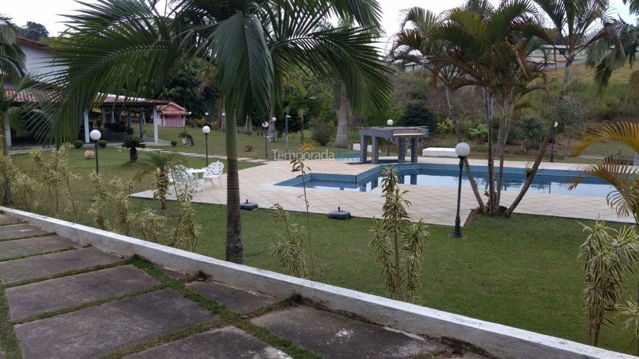 Chácara / sítio para aluguel de temporada em Guararema (Parque Agrinco)
