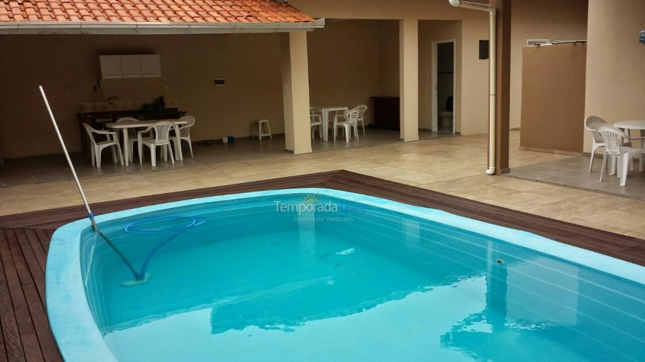 Casa para alquiler de vacaciones em Balneário Camboriú (Praia Central)