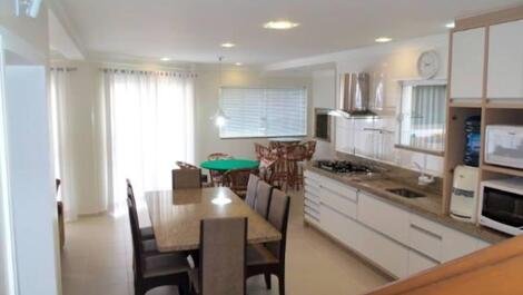 * HIGH STANDARD HOUSE WITH POOL IN MARISCAL BEACH * cod: L060A