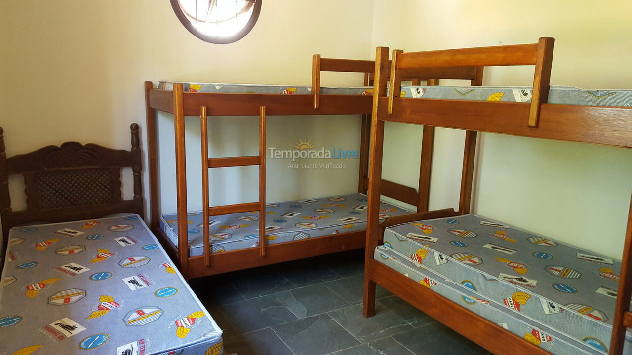 Casa para aluguel de temporada em Guarapari (Santa Mônica)