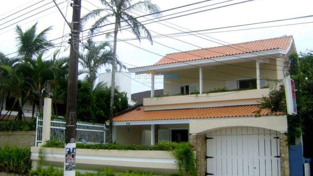 Casa para aluguel de temporada em Guarujá (Enseada)
