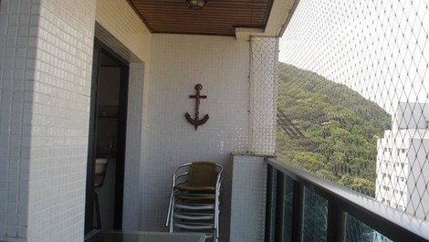 FLAT IN GUARUJÁ TO 70M FROM THE BEACH. THE BEST OF PITANGUEIRAS.