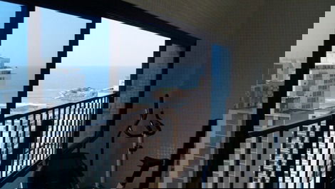 FLAT IN GUARUJÁ TO 70M FROM THE BEACH. THE BEST OF PITANGUEIRAS.