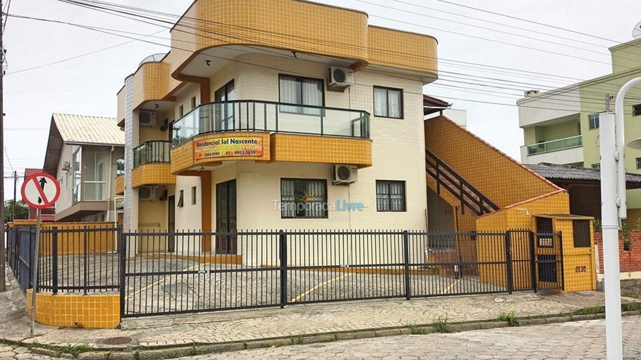 Apartment for vacation rental in Bombinhas (Praia de Bombinhas)