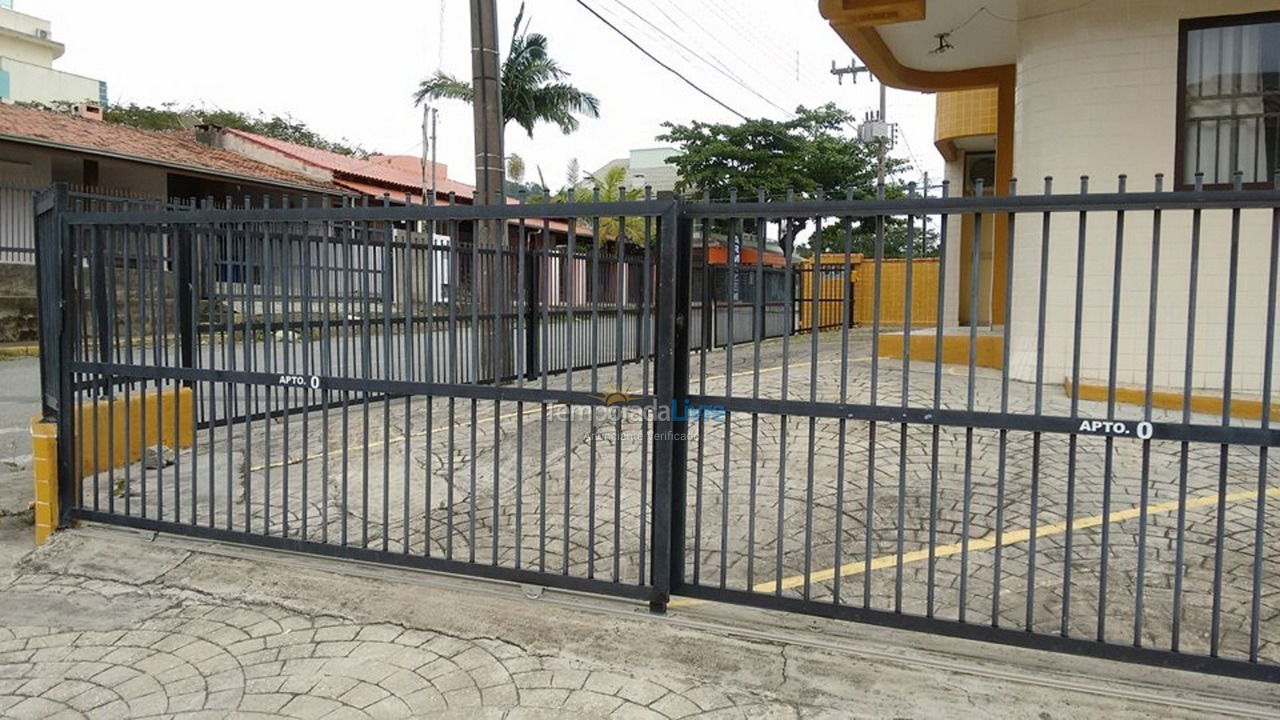 Apartment for vacation rental in Bombinhas (Praia de Bombinhas)